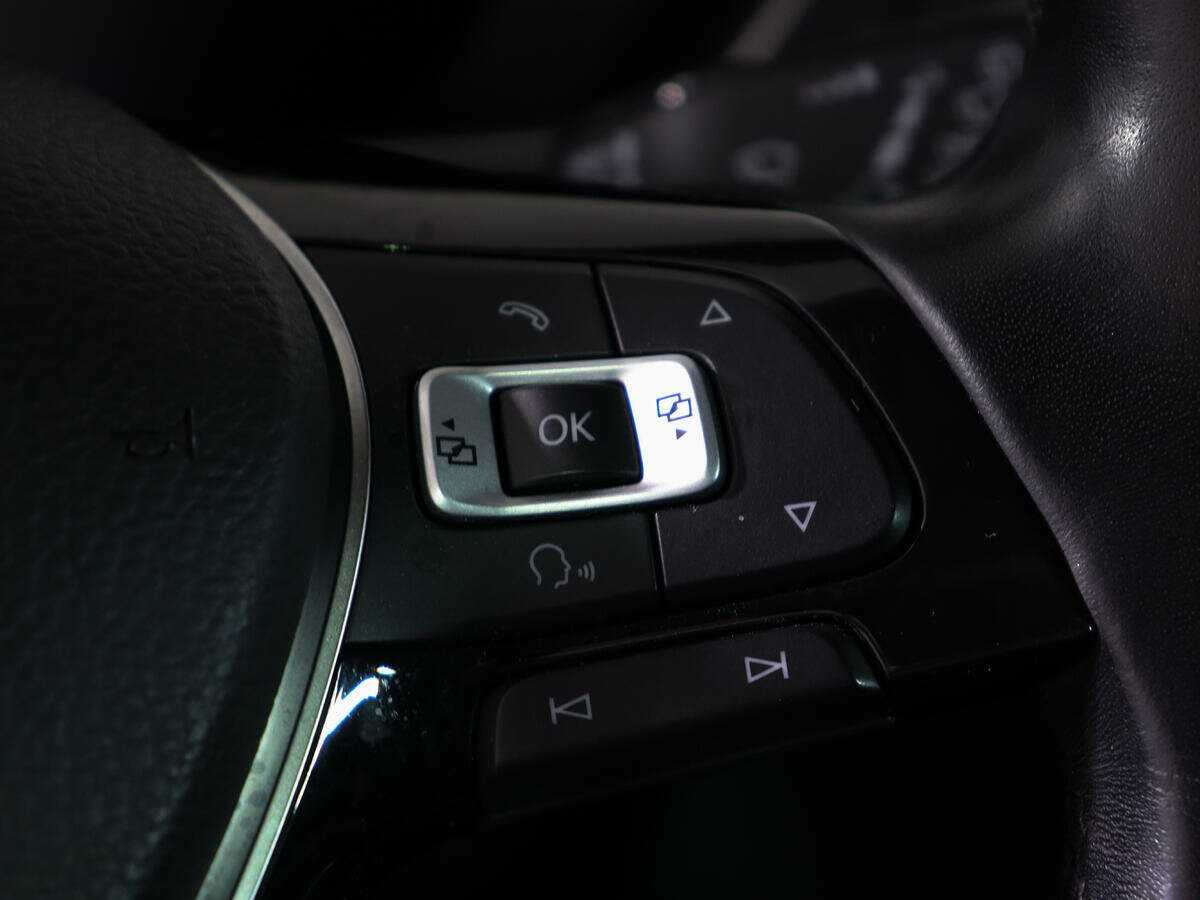 Volkswagen Tiguan, 2018 Фото №16