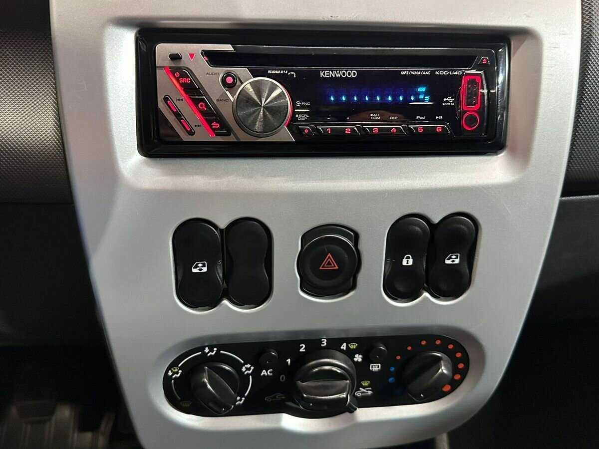 Renault Sandero Stepway, 2012 Фото №13