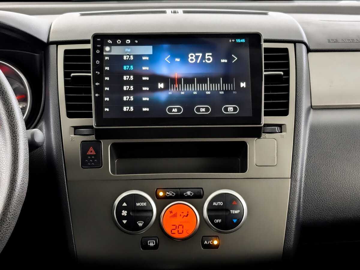 Nissan Tiida, 2013 Фото №13