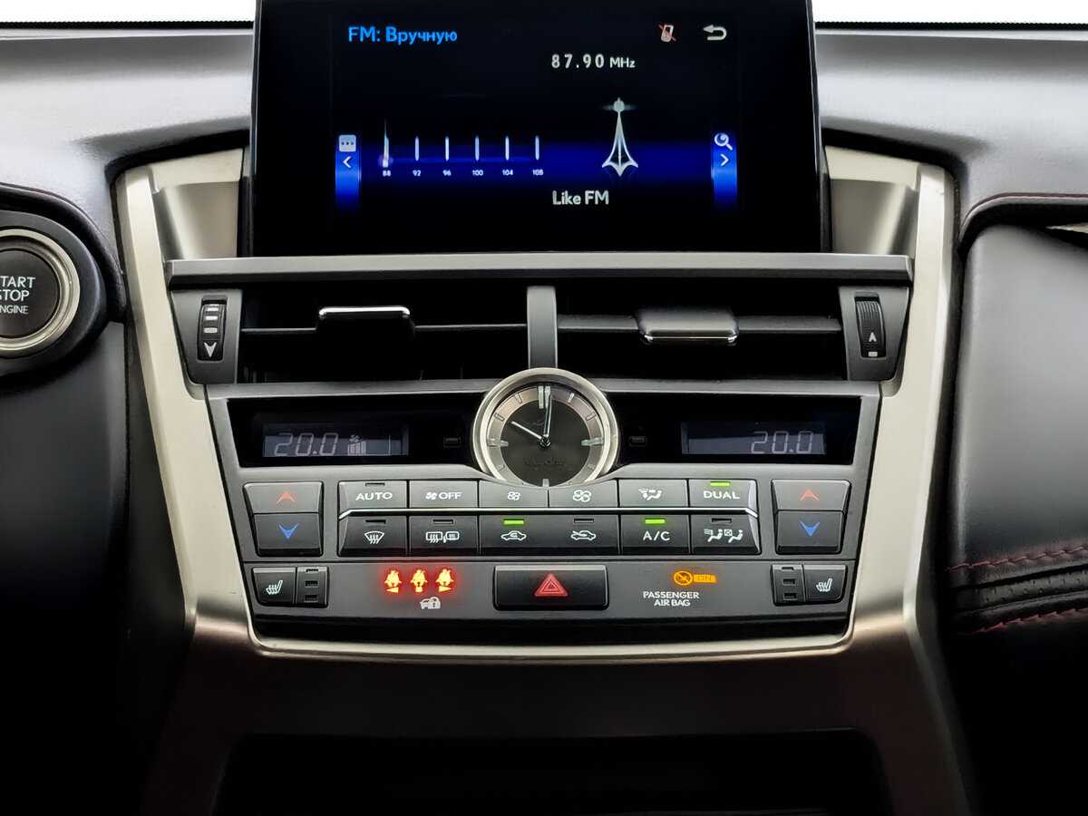 Lexus NX 200t, 2015 Фото №13