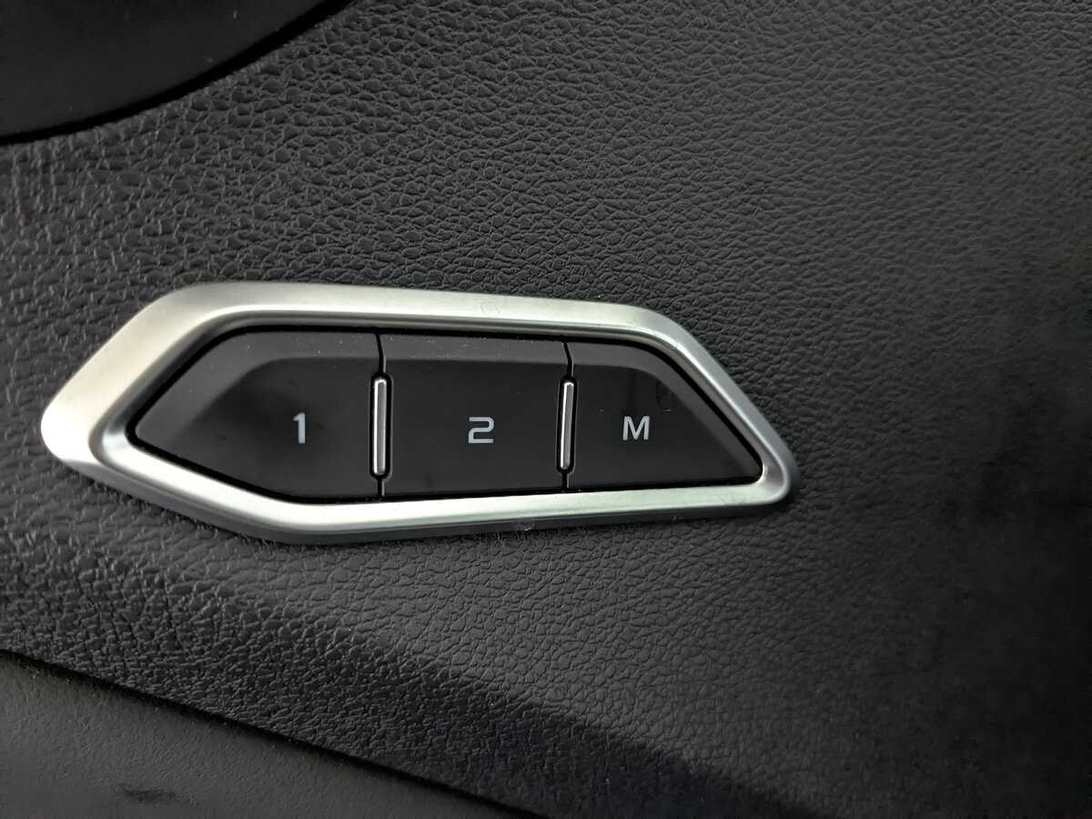 Geely Tugella, 2021 Фото №23