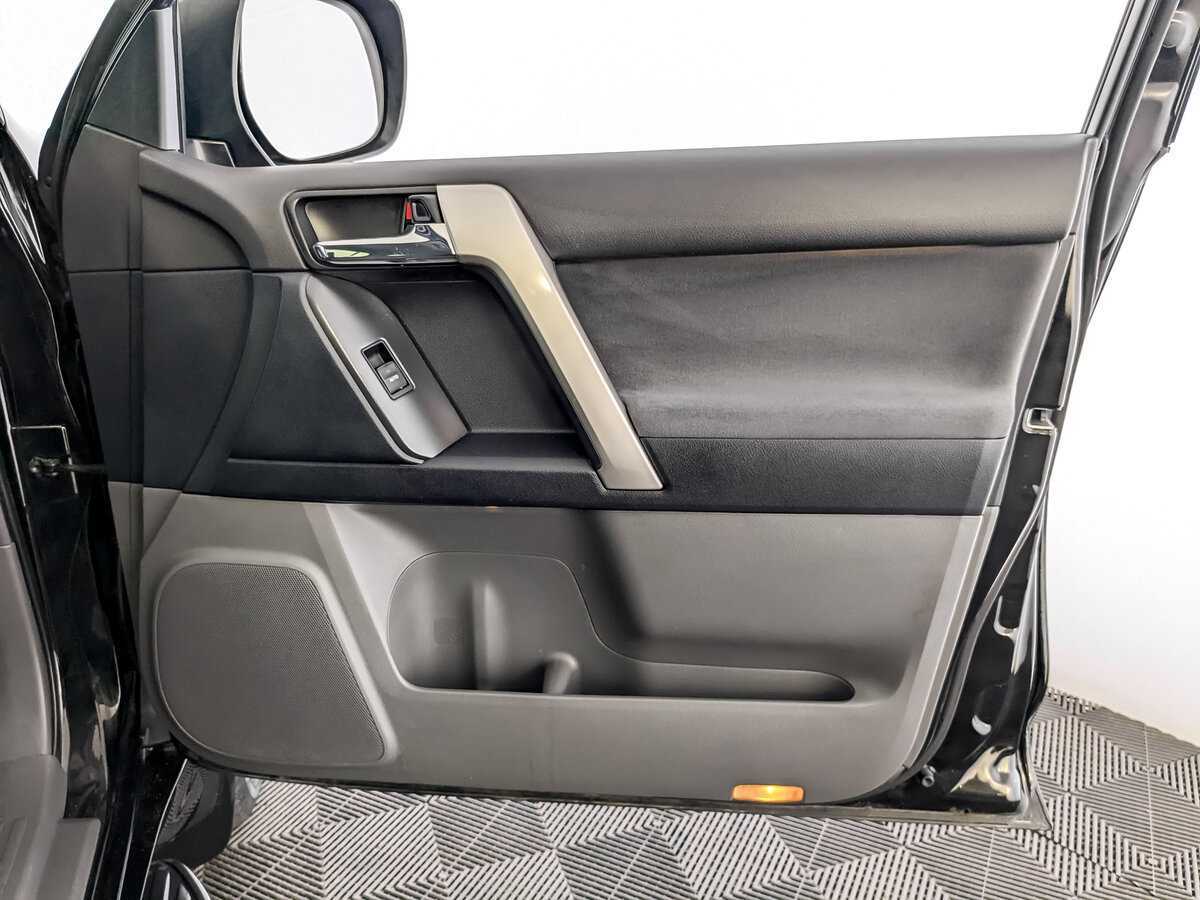 Toyota Land Cruiser Prado, 2012 Фото №20