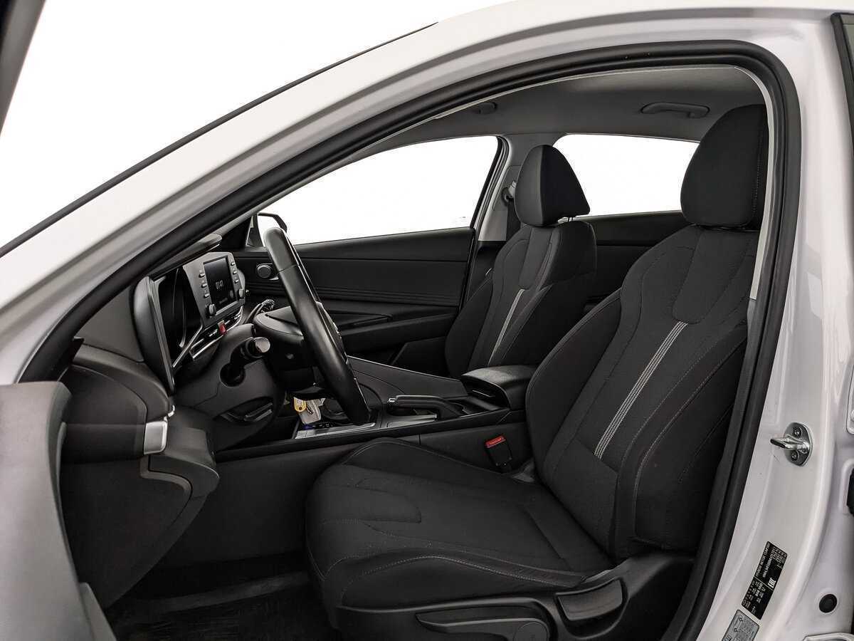 Hyundai Elantra, 2021 Фото №16