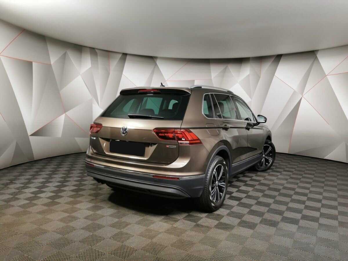 Volkswagen Tiguan, 2018 - 65 216 км. | Фото №2