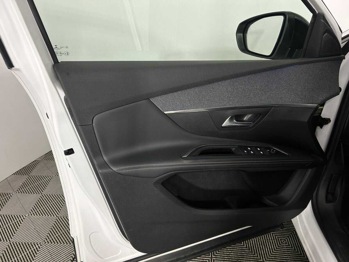 Peugeot 5008, 2020 Фото №6