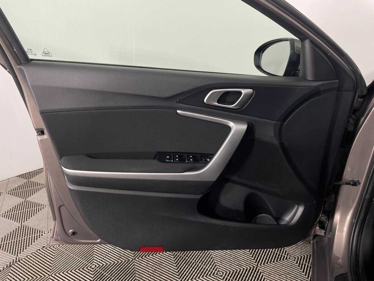 Kia Ceed, 2018 Фото №8