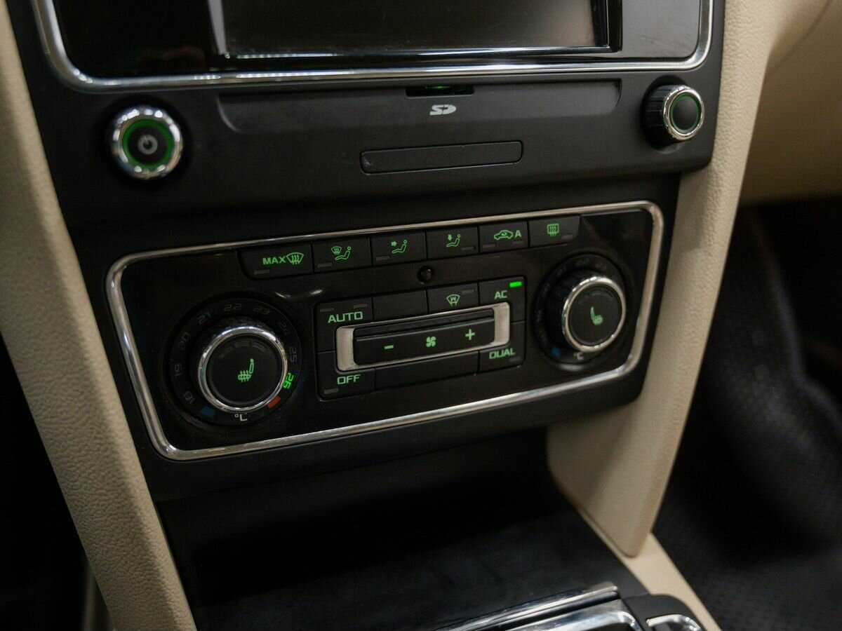 Skoda Superb, 2012 Фото №19