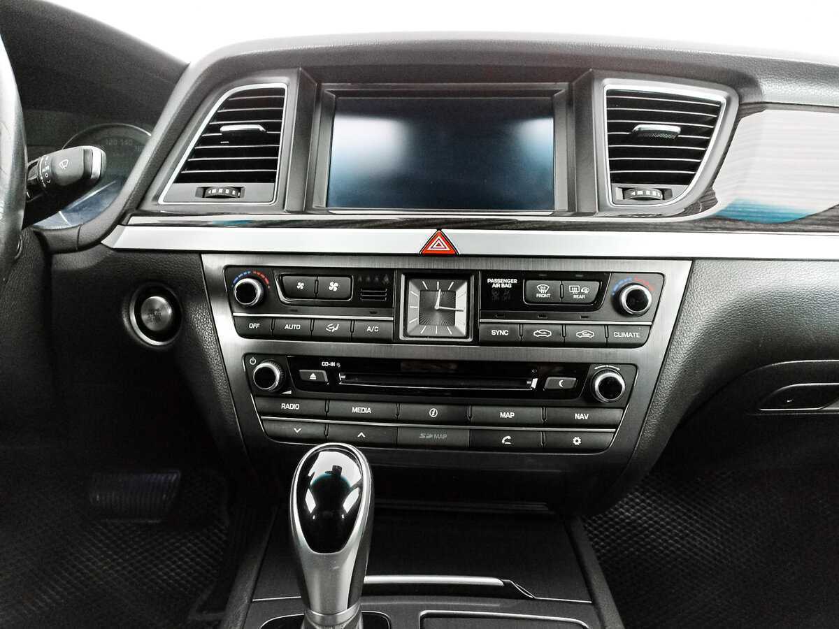 Hyundai Genesis, 2016 Фото №13