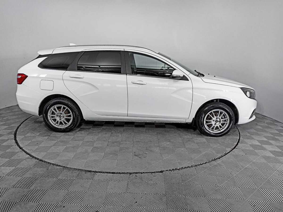 Lada (ВАЗ) Vesta SW, 2021 Фото №4