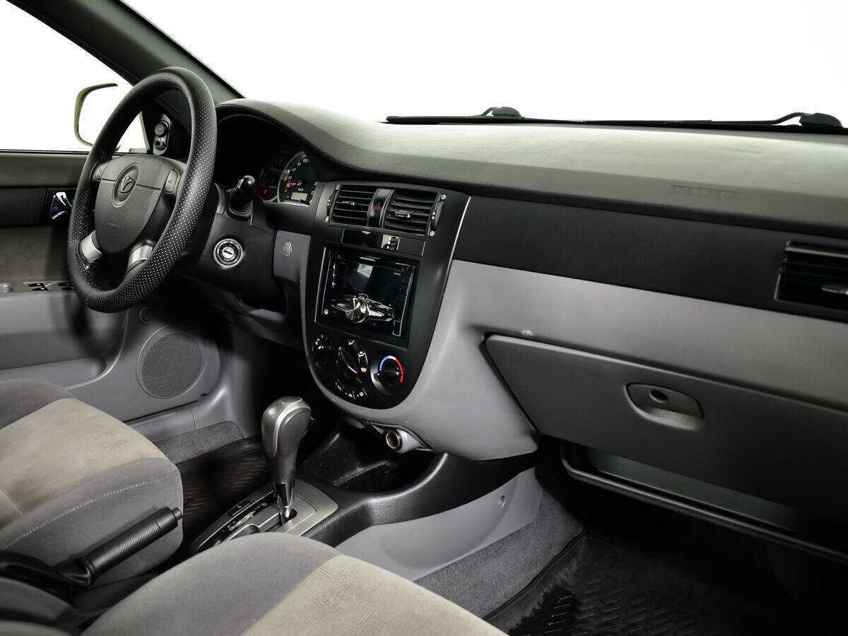 Daewoo Gentra, 2014 Фото №9