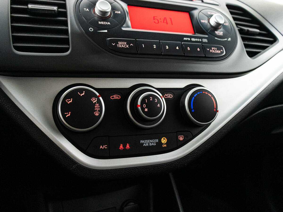 Kia Picanto, 2013 Фото №15