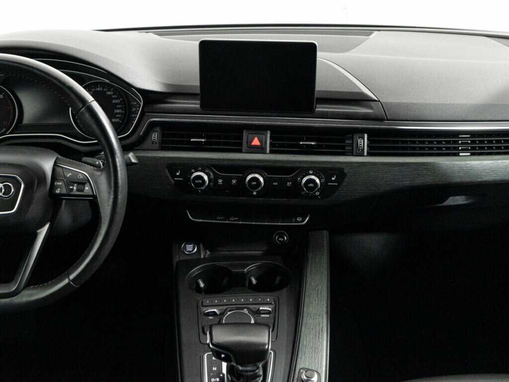 Audi A4, 2017 Фото №14