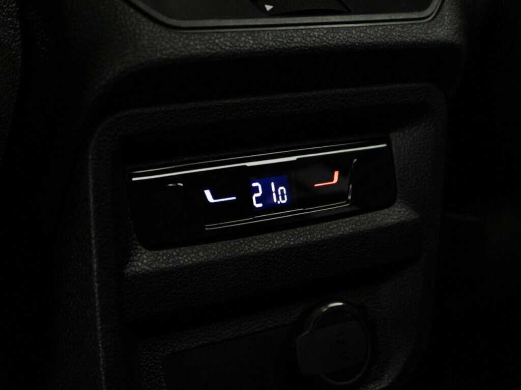 Volkswagen Tiguan, 2021 Фото №18