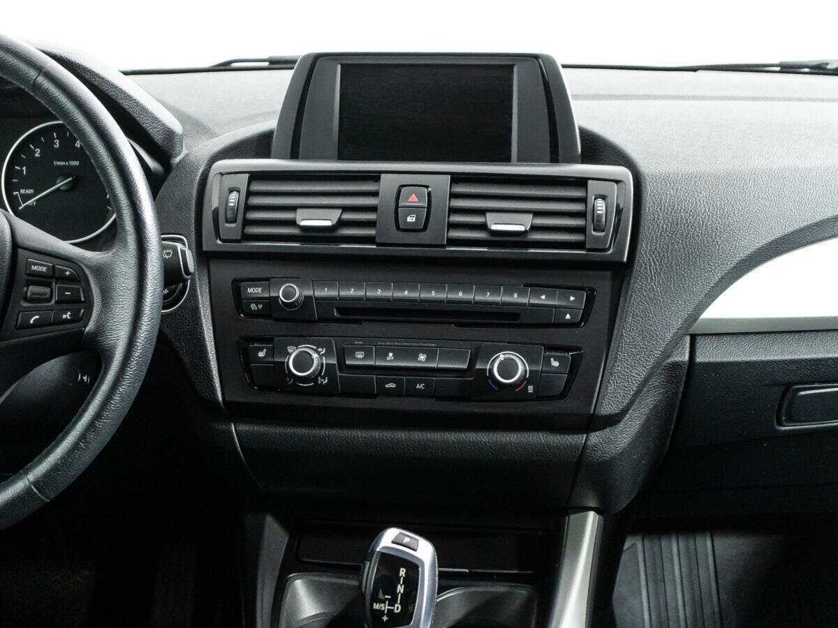 BMW 1 серии 116i, 2012 Фото №14