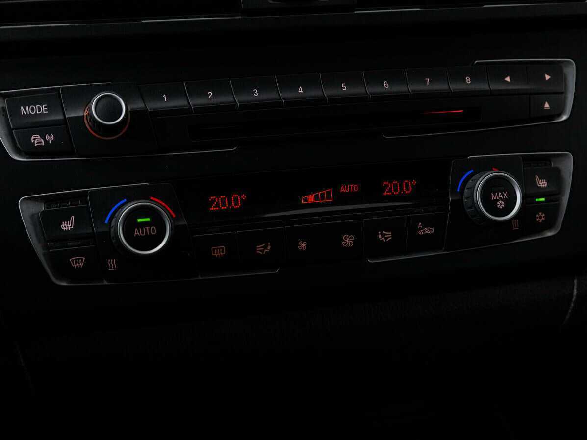 BMW 1 серии 118i, 2012 Фото №20