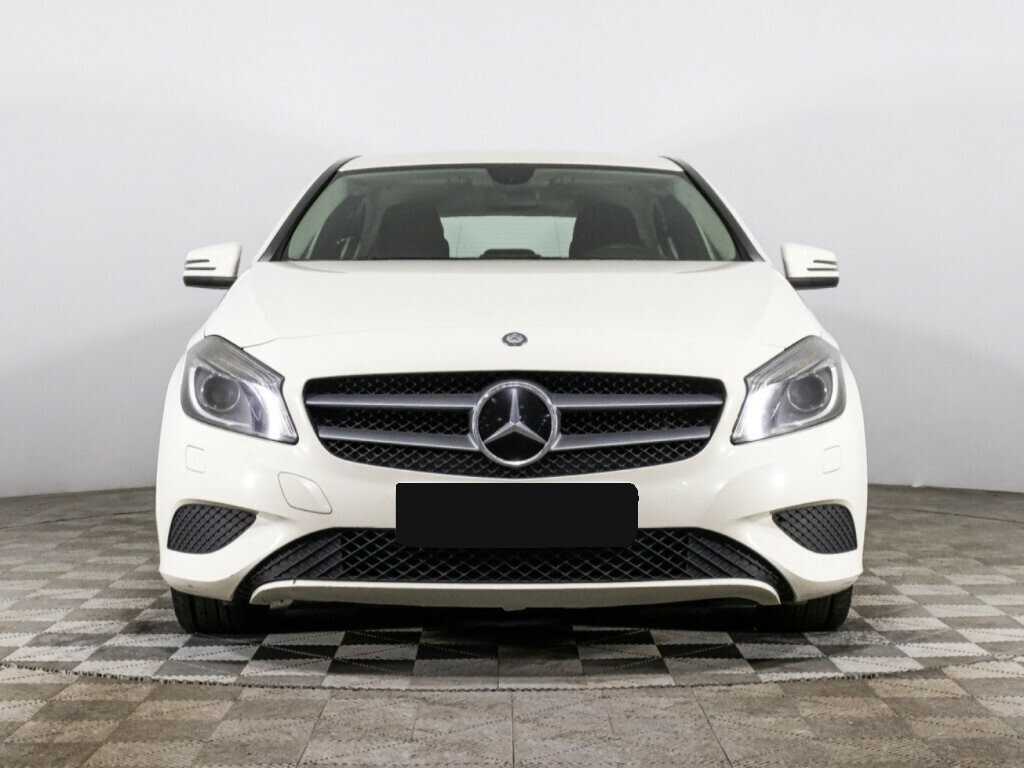 Mercedes-Benz A-Класс 180, 2015 Фото №2
