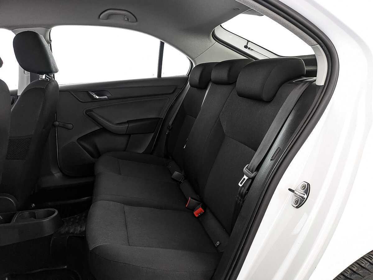 Skoda Rapid, 2017 Фото №16