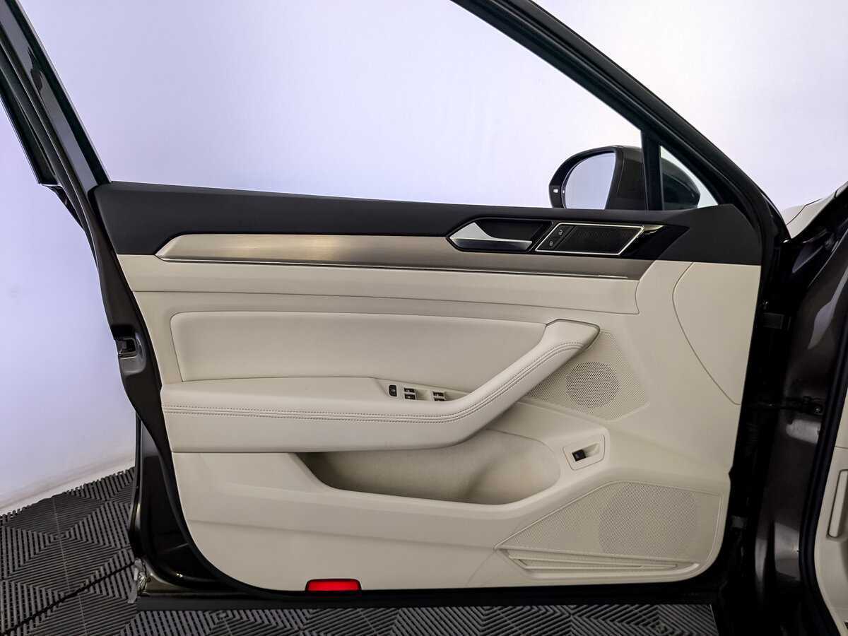 Volkswagen Passat, 2017 Фото №17