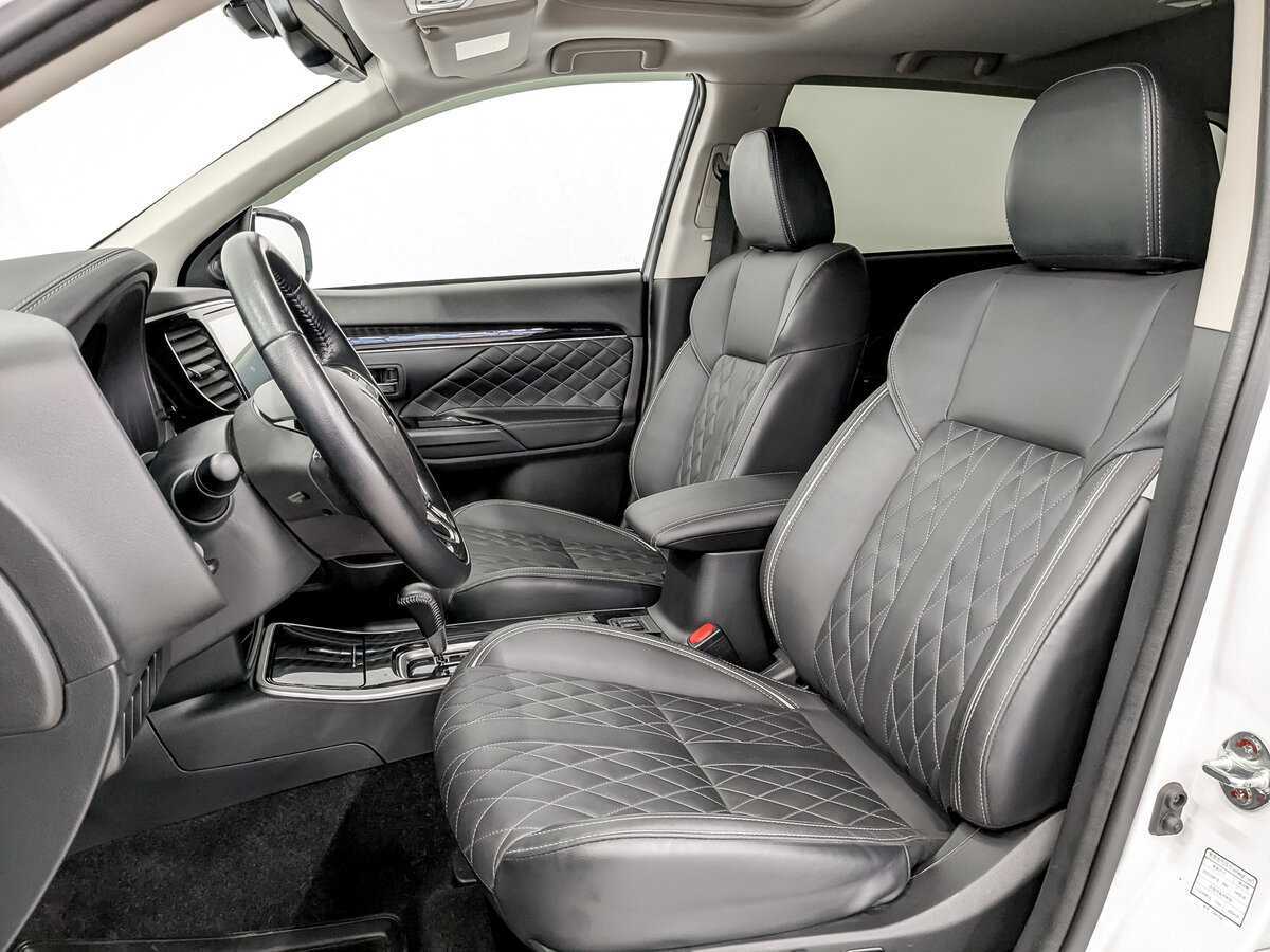 Mitsubishi Outlander, 2022 Фото №20