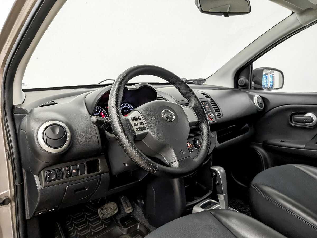 Nissan Note, 2013 Фото №16