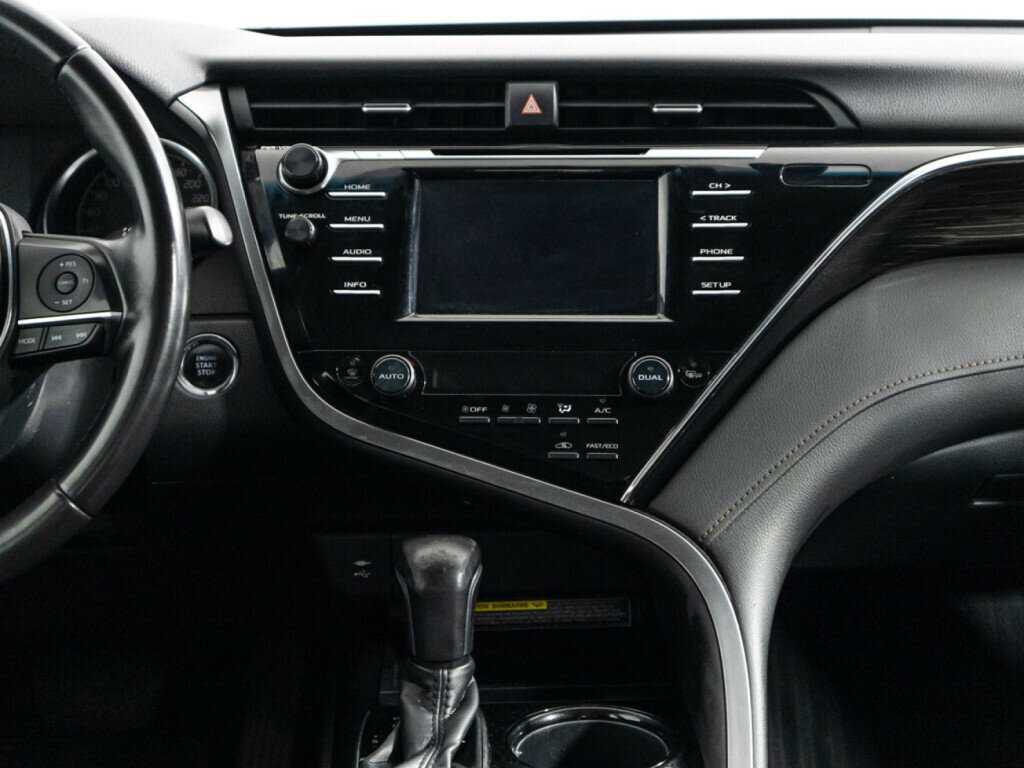 Toyota Camry, 2018 Фото №14