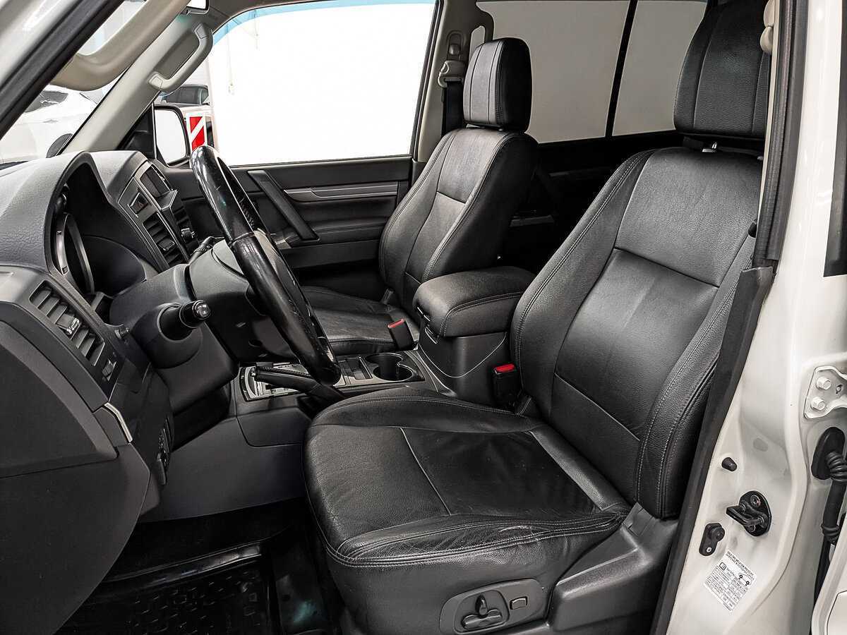 Mitsubishi Pajero, 2015 Фото №20