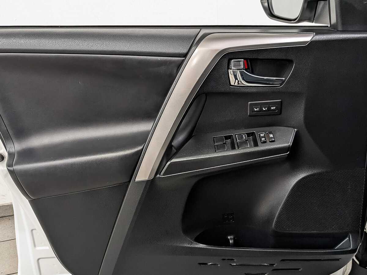 Toyota RAV4, 2017 Фото №19