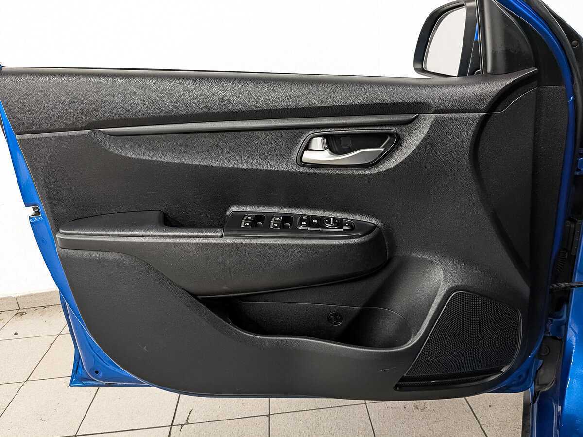 Kia Rio X-Line, 2020 Фото №18