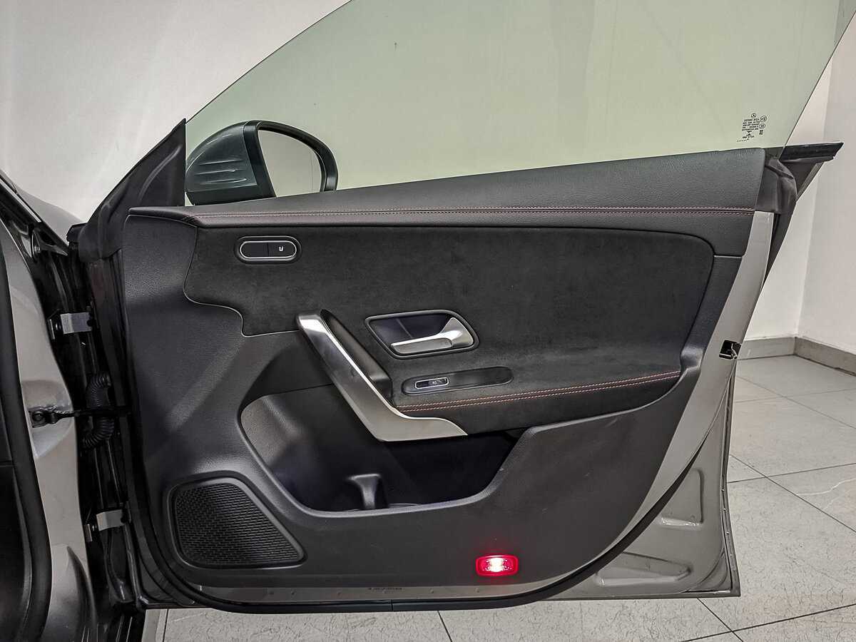 Mercedes-Benz CLA 200, 2021 Фото №25