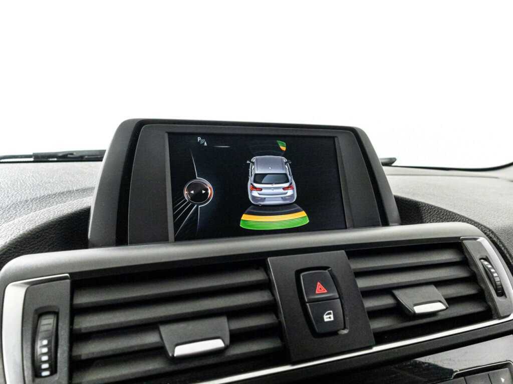 BMW 1 серии 120i, 2016 Фото №15