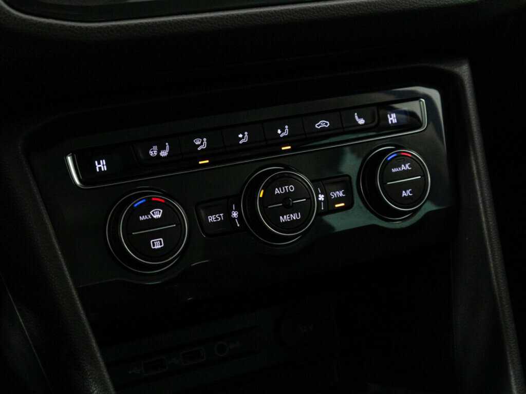 Volkswagen Tiguan, 2019 Фото №17