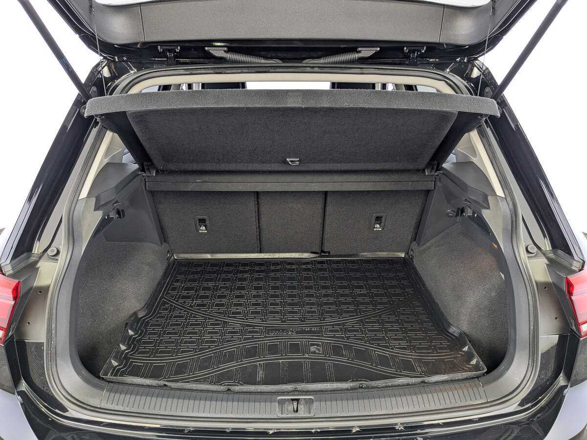 Volkswagen Tiguan, 2018 Фото №10