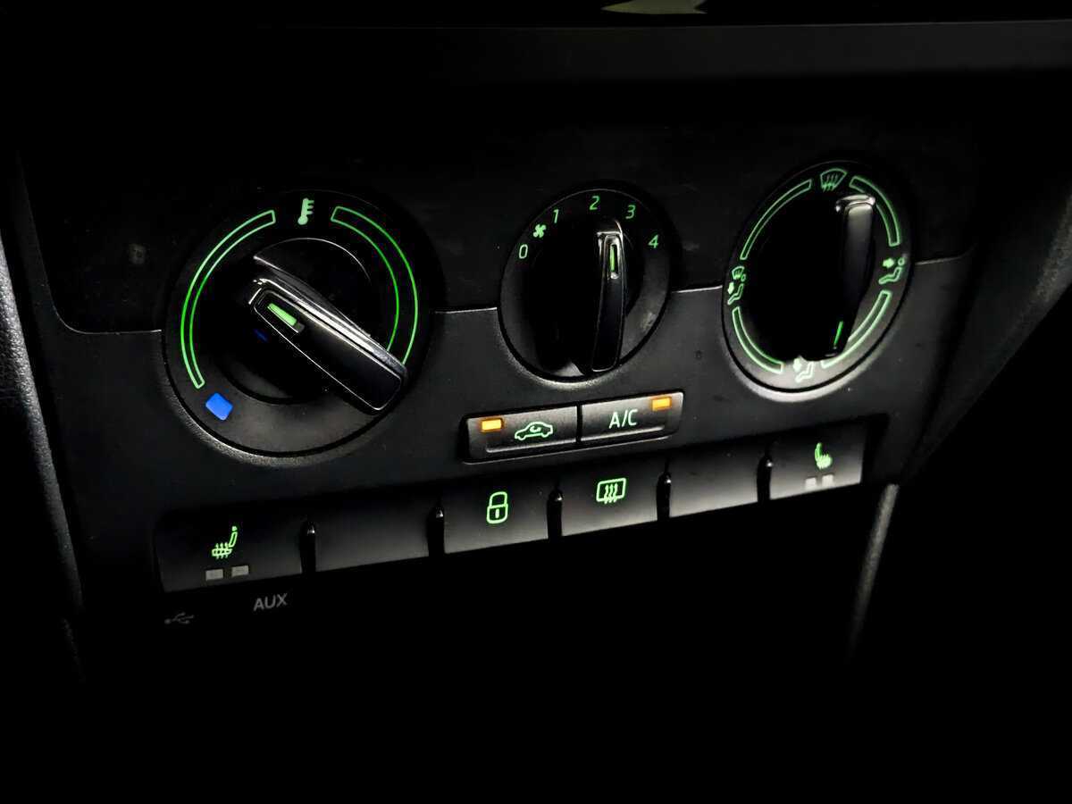 Skoda Rapid, 2017 Фото №25