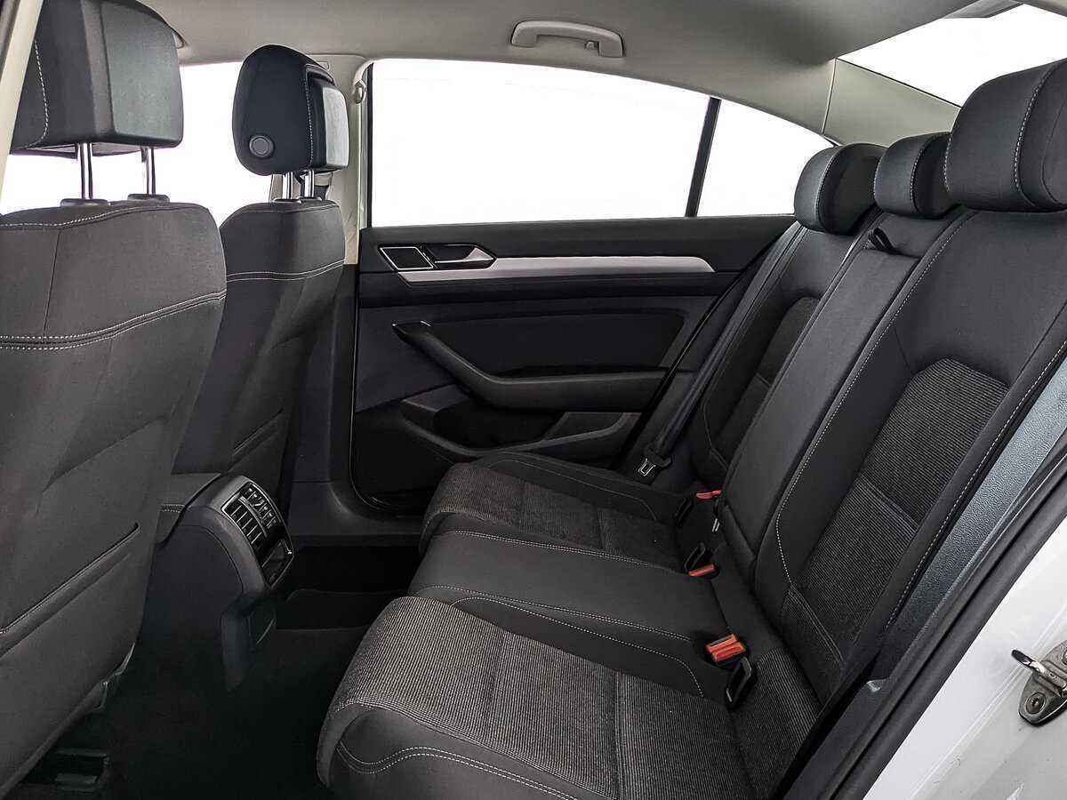 Volkswagen Passat, 2019 Фото №18