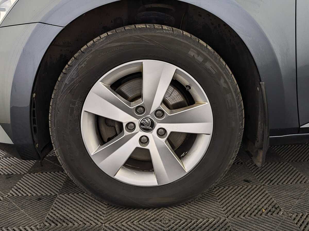 Skoda Superb, 2018 Фото №12