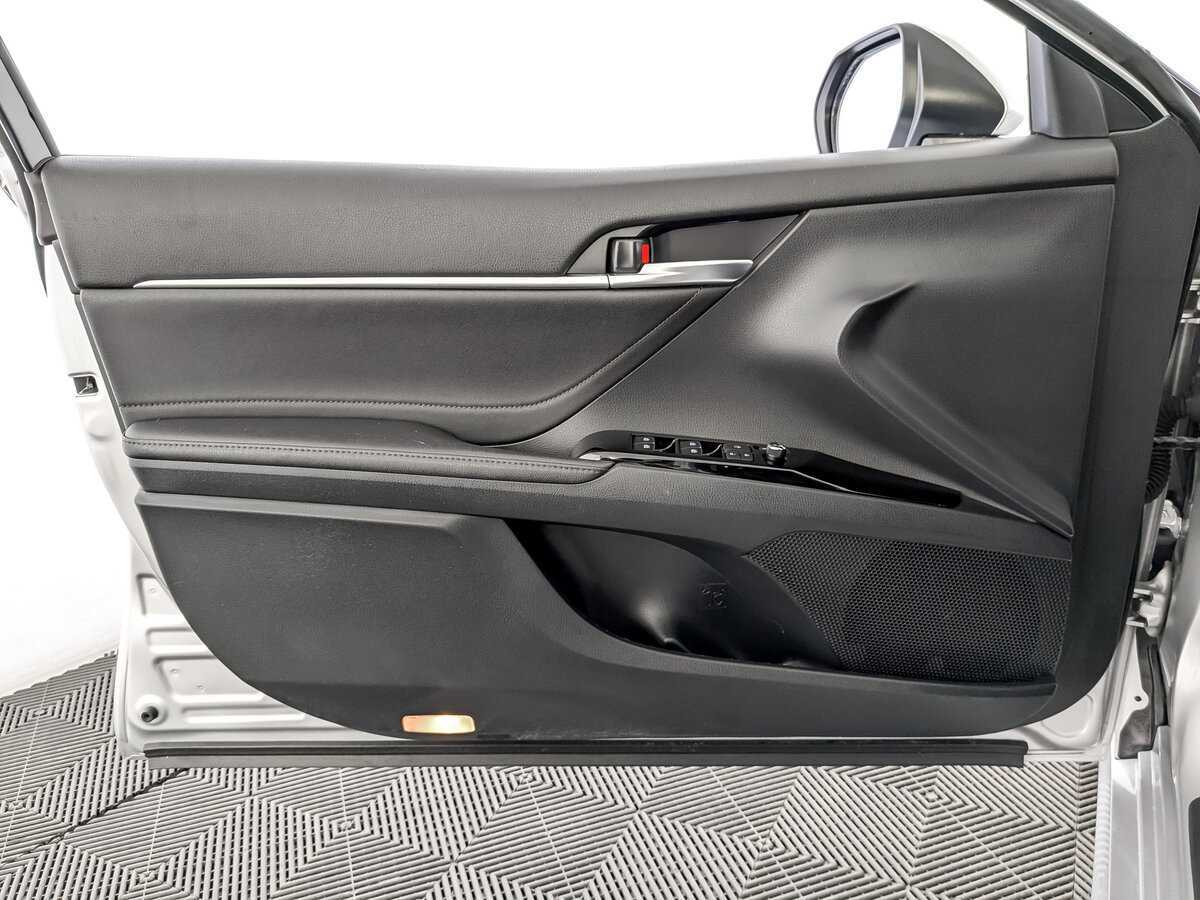 Toyota Camry, 2019 Фото №16