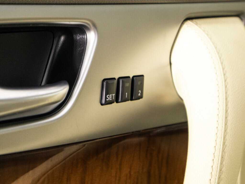 Infiniti FX37, 2012 Фото №20