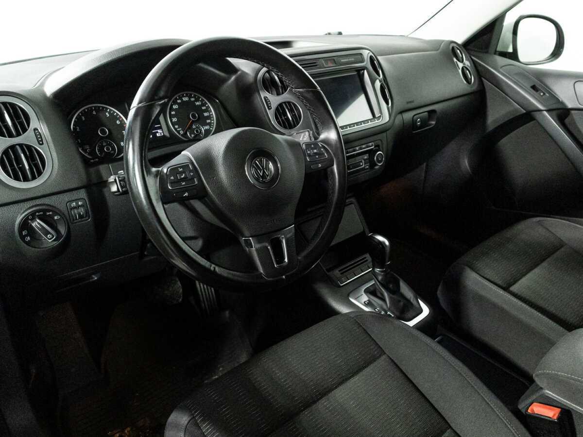 Volkswagen Tiguan, 2015 Фото №11