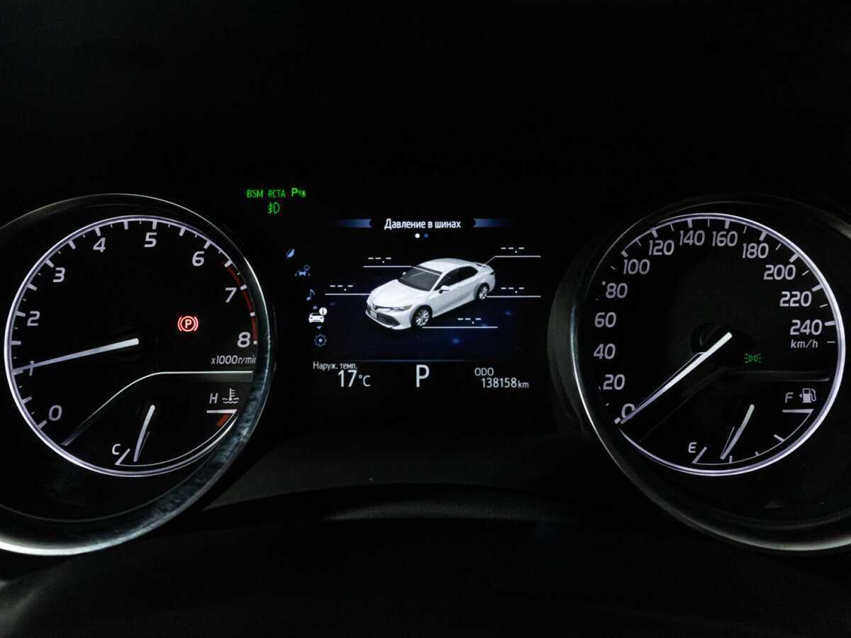 Toyota Camry, 2018 Фото №12