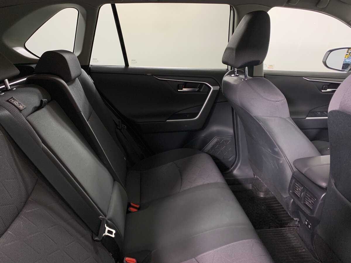 Toyota RAV4, 2020 Фото №18