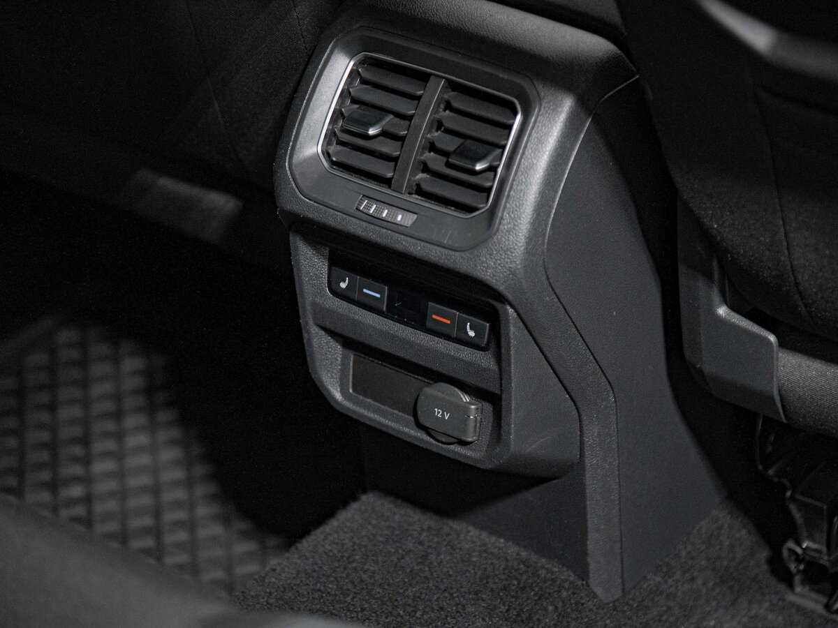 Volkswagen Tiguan, 2017 Фото №15