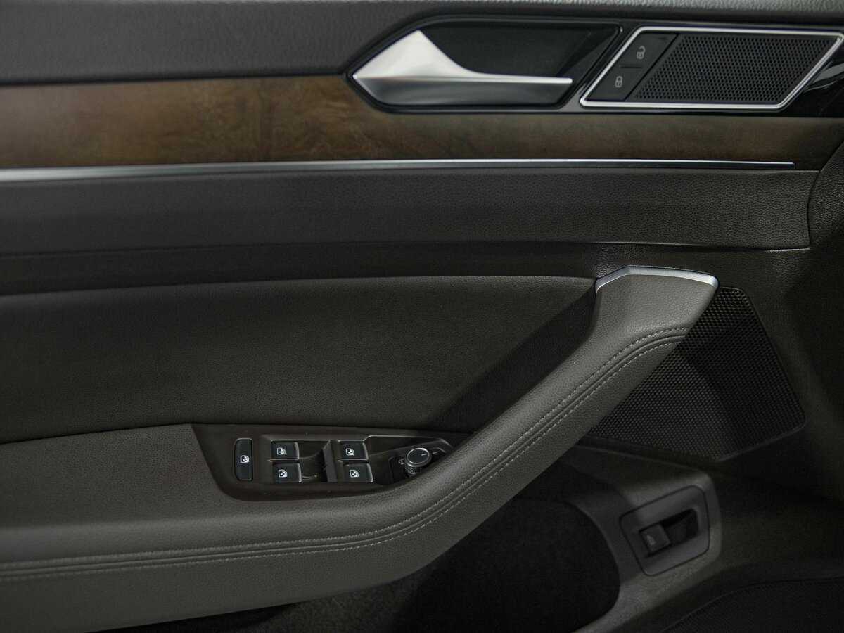 Volkswagen Passat, 2016 Фото №12