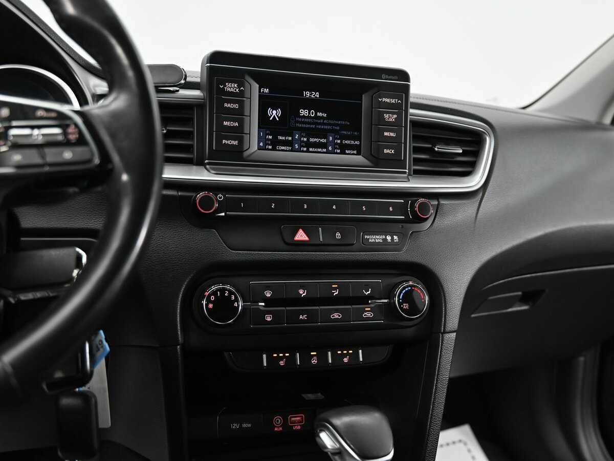 Kia Ceed, 2018 Фото №12