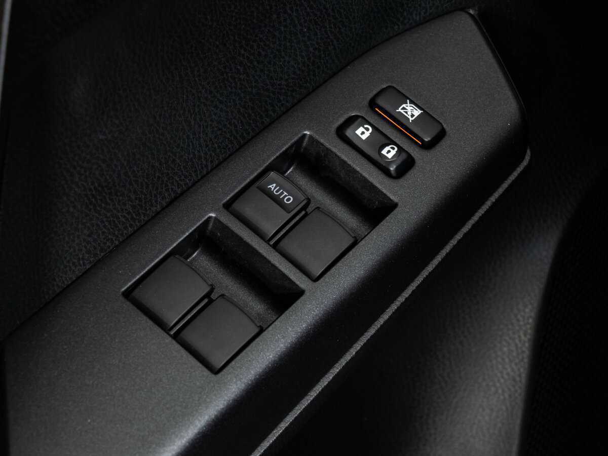 Toyota RAV4, 2017 Фото №17