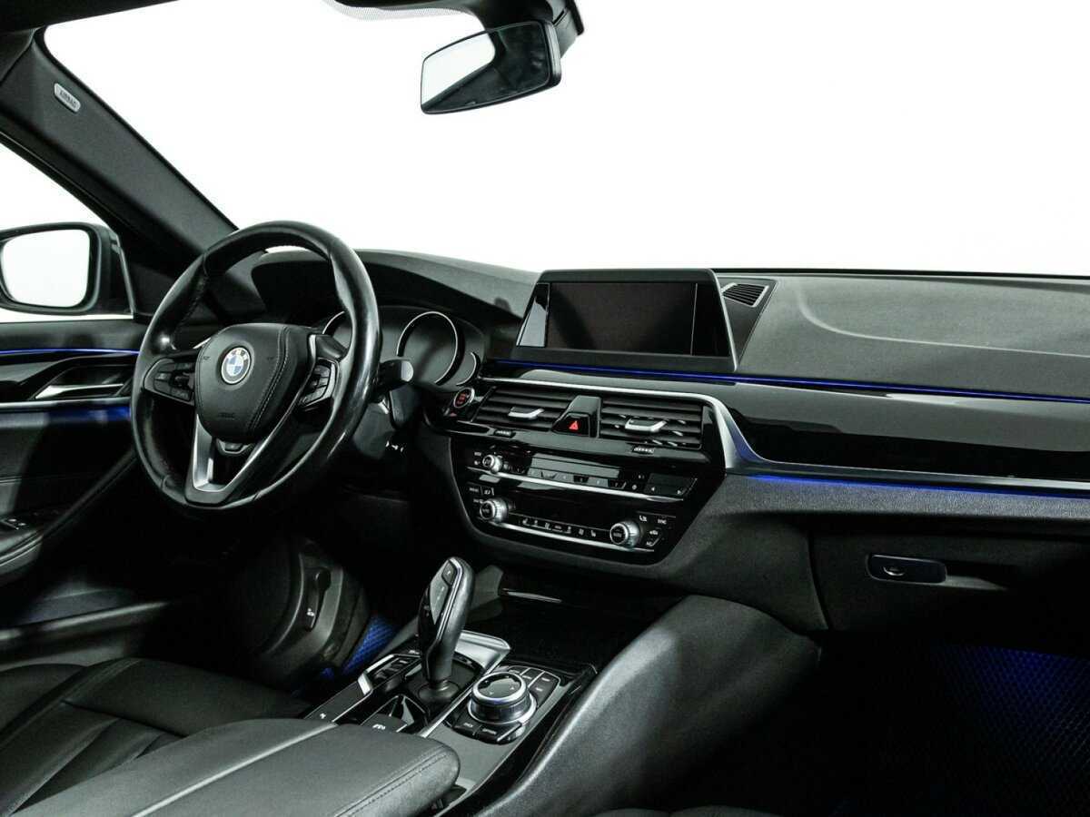 BMW 5 серии 520d xDrive, 2017 Фото №9