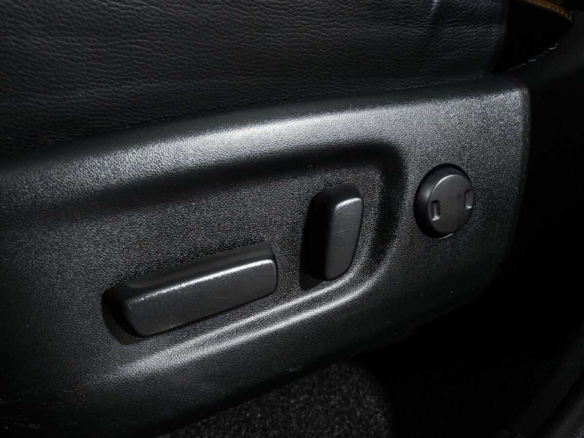 Toyota RAV4, 2019 Фото №16