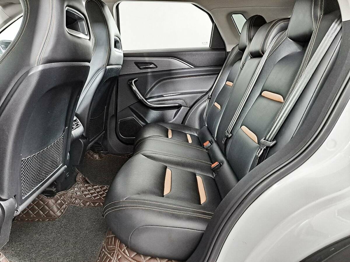 FAW Bestune T77, 2019 Фото №12