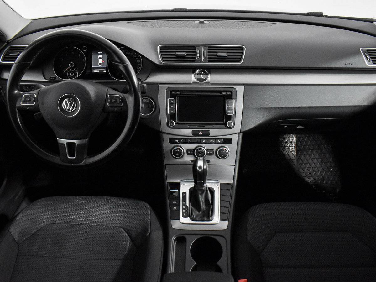 Volkswagen Passat, 2012 Фото №12