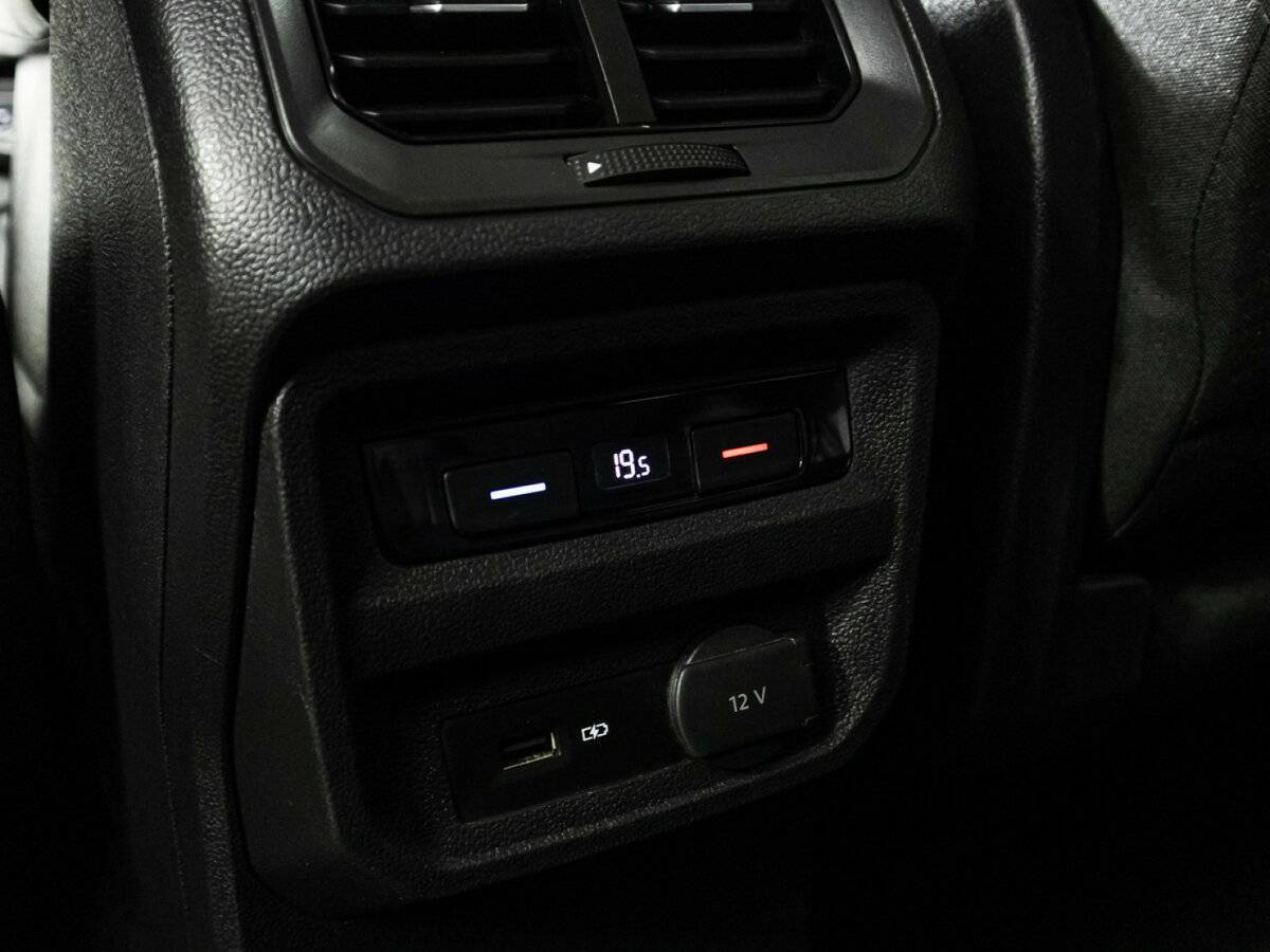Volkswagen Tiguan, 2020 Фото №22
