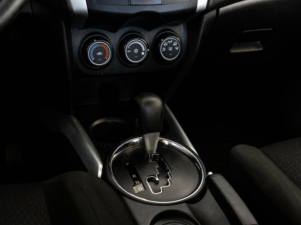 Mitsubishi ASX, 2012 Фото №10